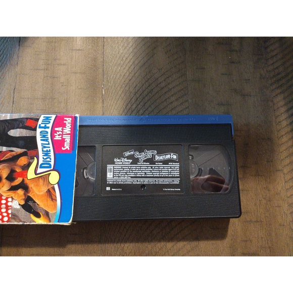 Disneys Sing Along Songs - Disneyland Fun: Its a Small World (VHS, 1993) - Picture 7 of 7